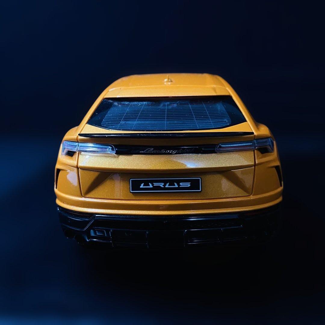 AUTOart 1/18 ランボルギーニ ウルス イエロー