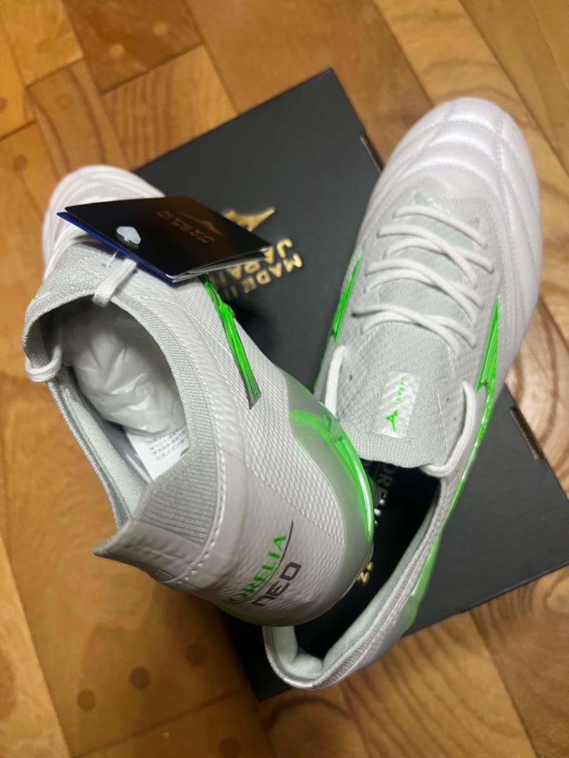 新品　レアサイズ　限定カラー　ミズノ　モレリア ネオ4 β JAPAN 25cm