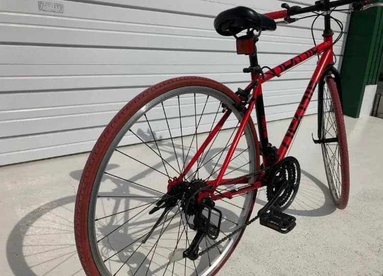 【引き取り限定】中古美品 赤いクロスバイク