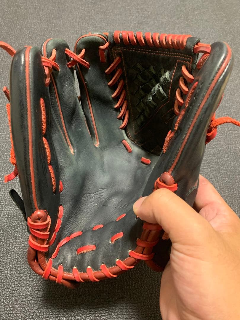 ローリングス　グローブ　軟式　左投げ　投手用　黒赤　メジャー　野球　グラブ