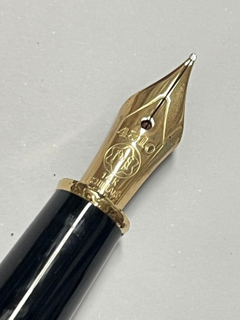 MONTBLANC マイスターシュテュック　万年筆　❤︎