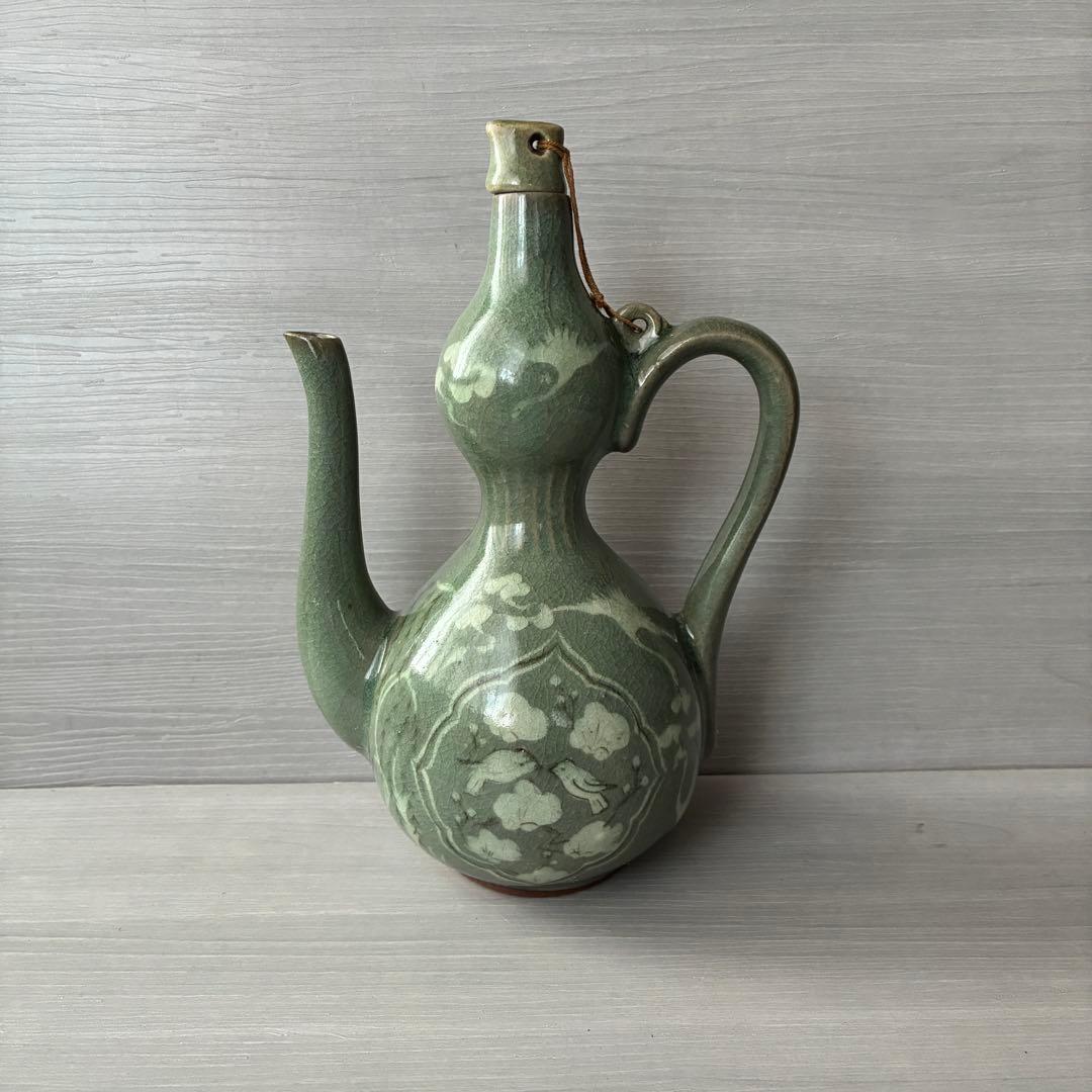 青磁象嵌瓢形水柱　水差し 徳利　壺　梅　鶴　茶道具　雲鶴文