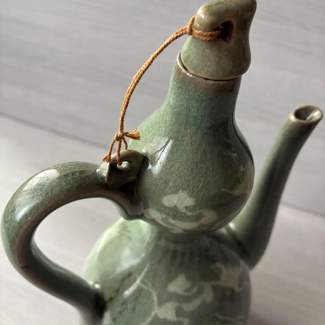 青磁象嵌瓢形水柱　水差し 徳利　壺　梅　鶴　茶道具　雲鶴文