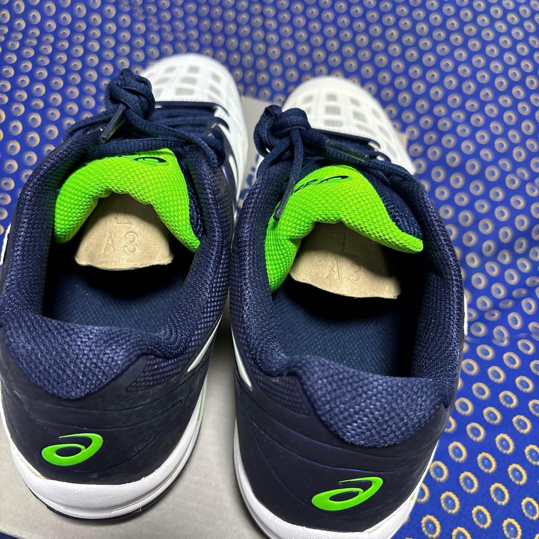アシックステニスシューズ　試着のみ　オムニコート