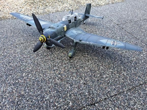 と*べ様 週末値下　1/18 ドイツ空軍　スツーカ Ju 87 D完成品　ジャン