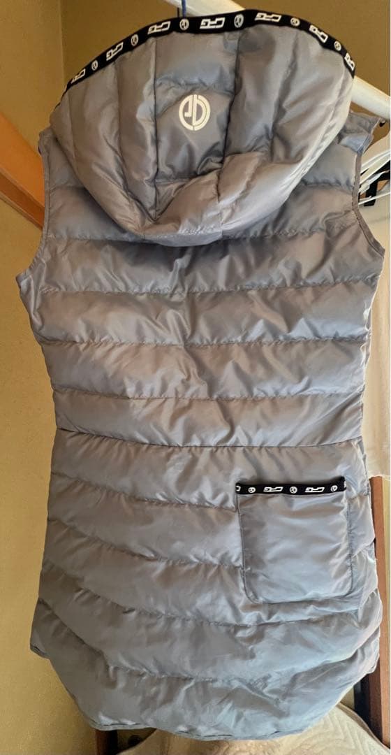 CPG フード付きダウンベスト サイズ3 グレー