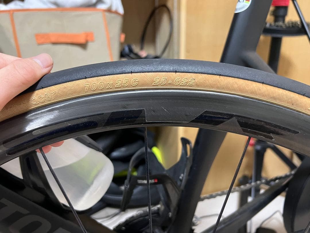 ジャイアントSLR1カーボンホイール