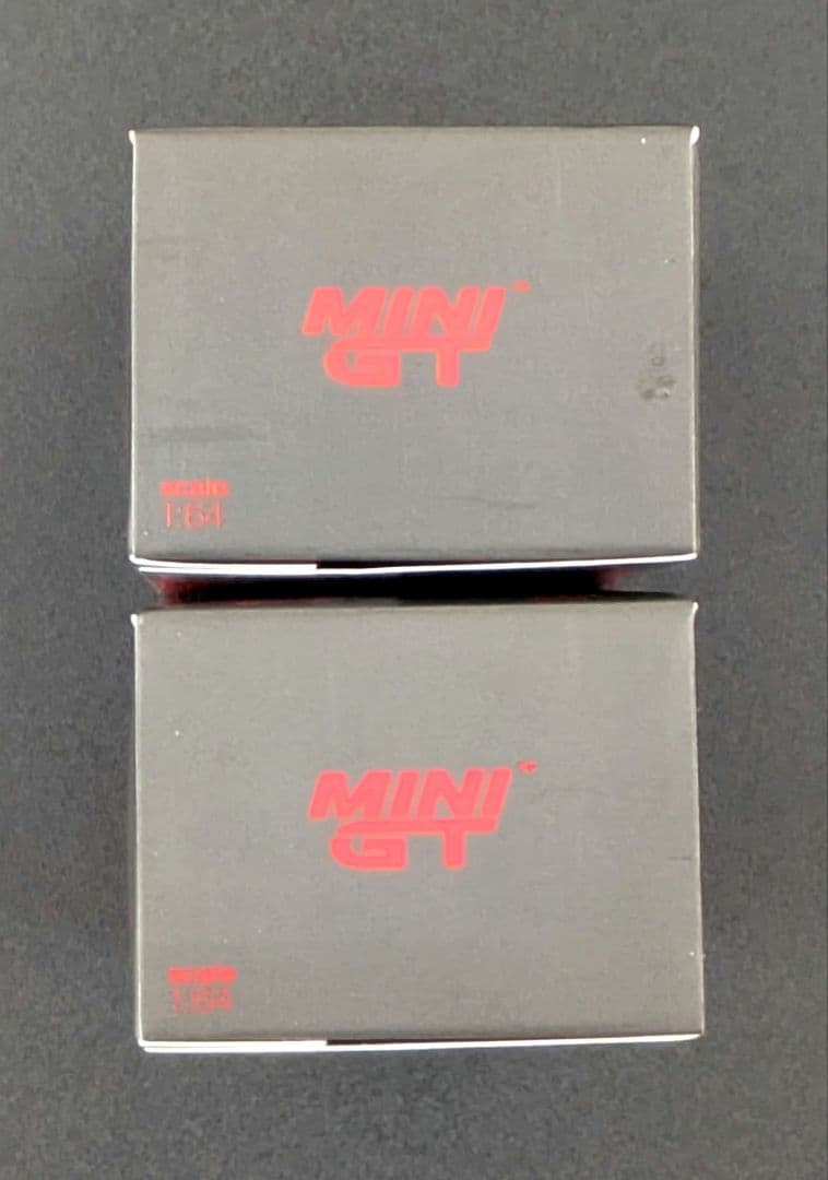 MINI GT Audi RS 6 Avant カーボンブラックエディション