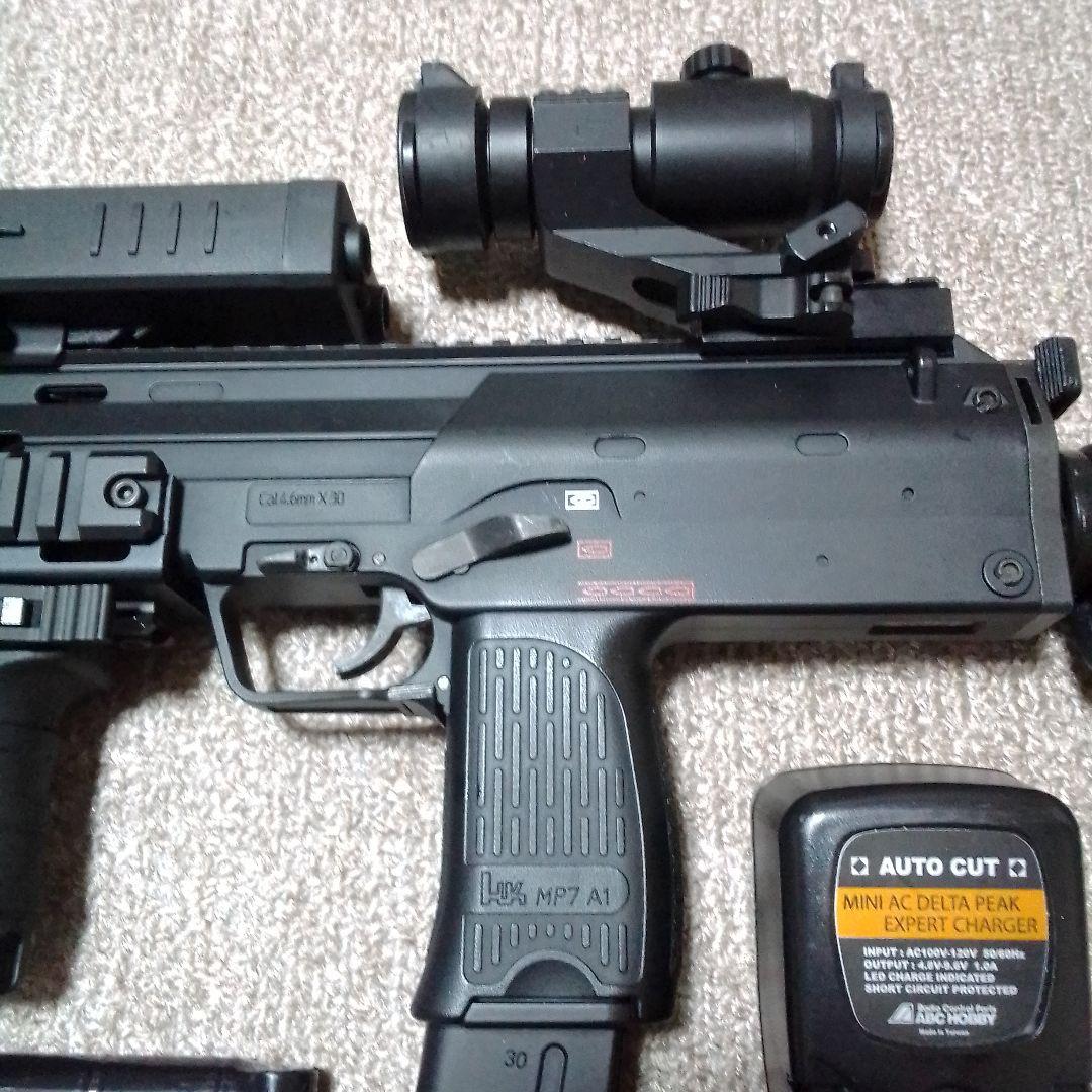 東京マルイ　コンパクト電動ガンMP7
カスタム