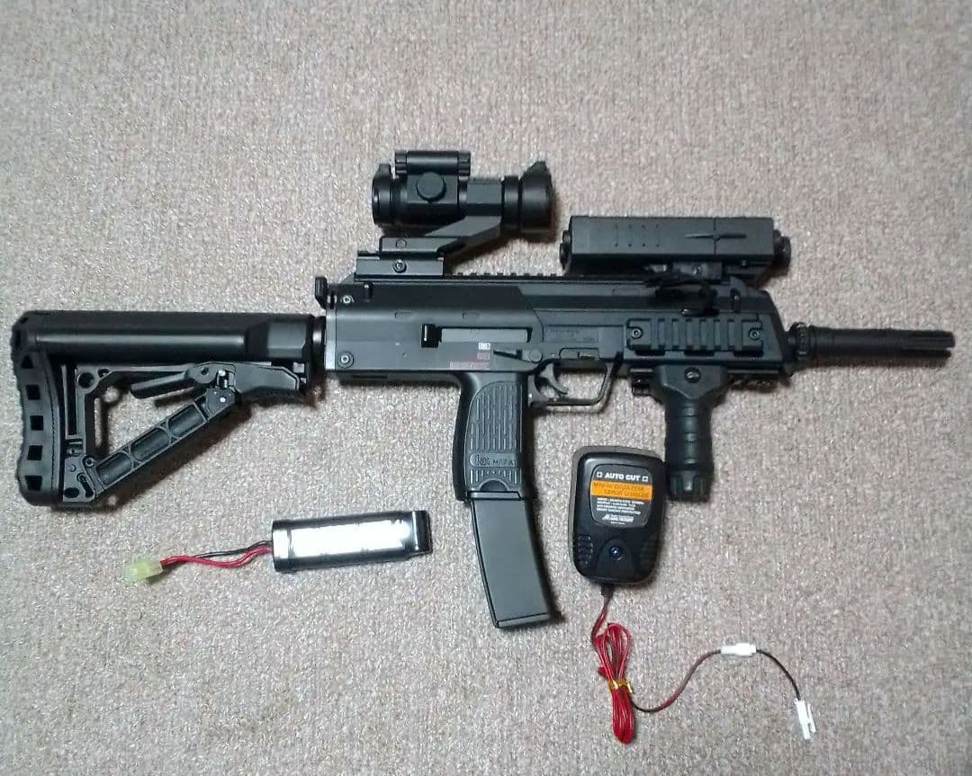 東京マルイ　コンパクト電動ガンMP7
カスタム