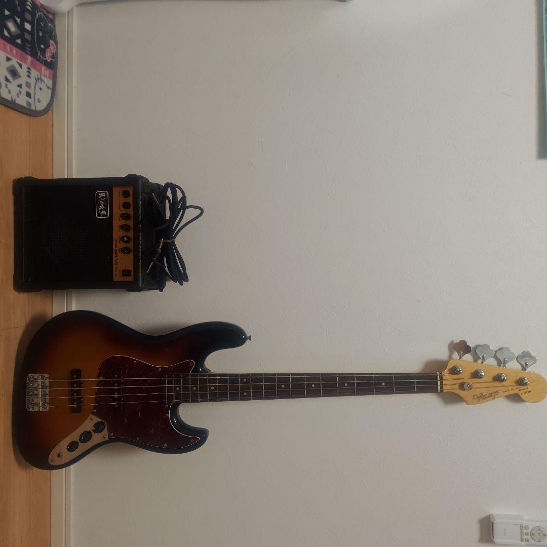 エレキベース サンバースト 4弦