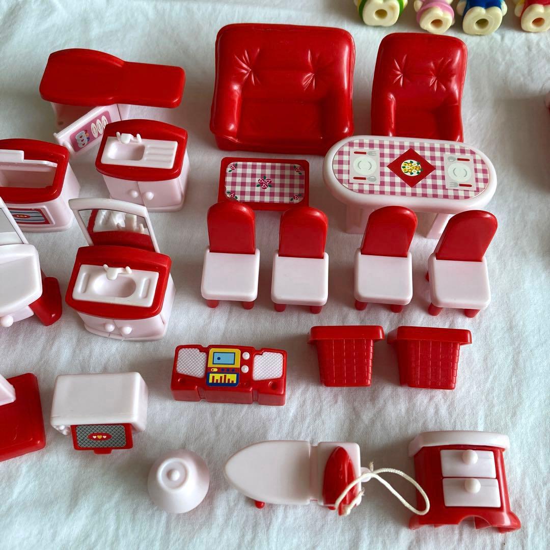 確認用写真　HELLO KITTY　ドールハウス　赤い屋根　ハローキティのお家