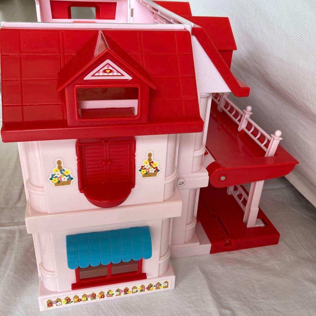 確認用写真　HELLO KITTY　ドールハウス　赤い屋根　ハローキティのお家