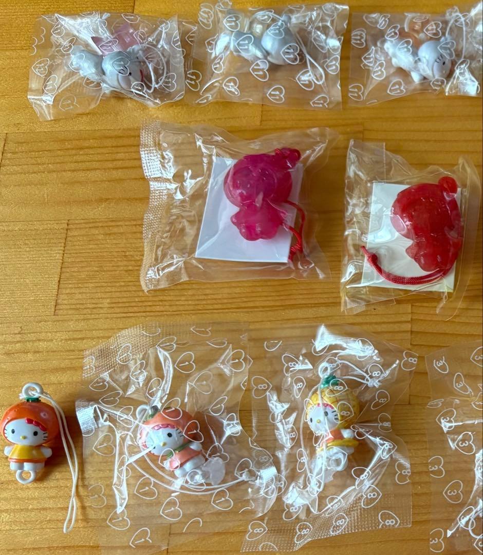 レア！レトロキティ　ジョイントストラップ　マスコット　ハローキティ