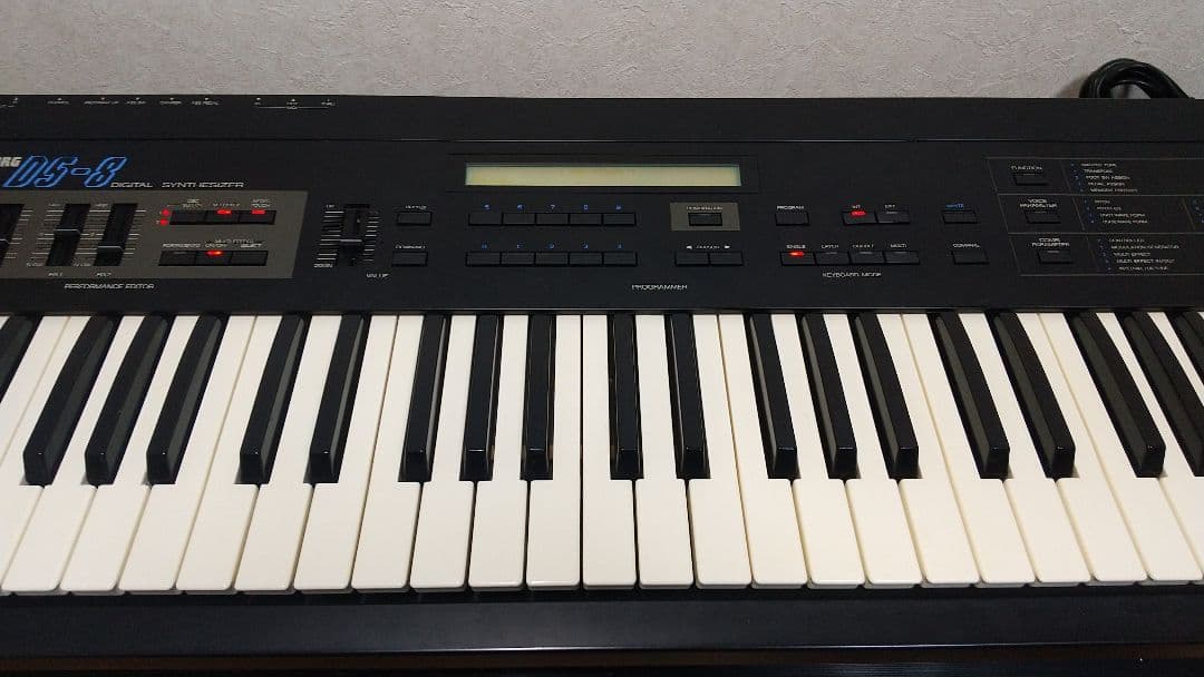 【純正ハードケース付き】希少 KORG DS-8 シンセサイザー