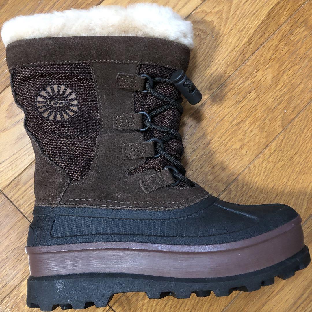 UGG アグのスノーブーツ　19センチ　新品　未使用　美品