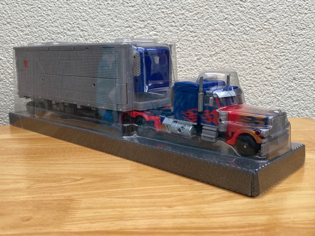 コミコン2011限定品　アルティメット・オプティマス・プライム