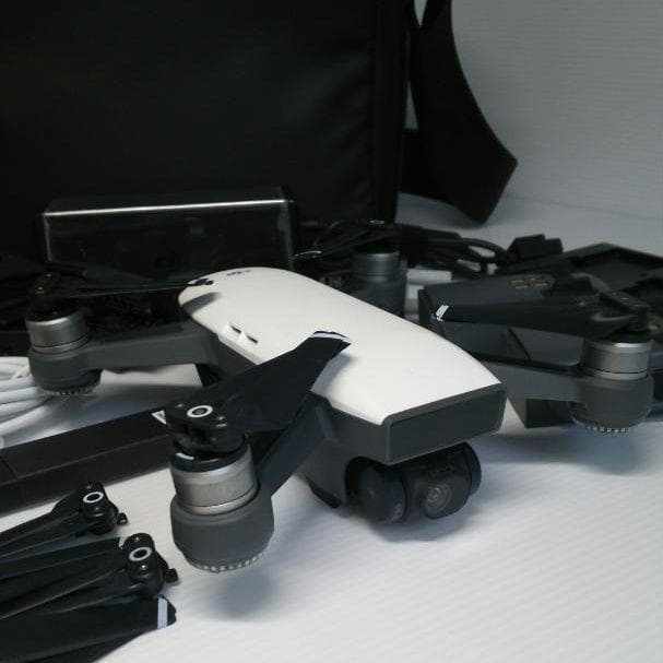 ドローン DJI Spark コンボセット（白）