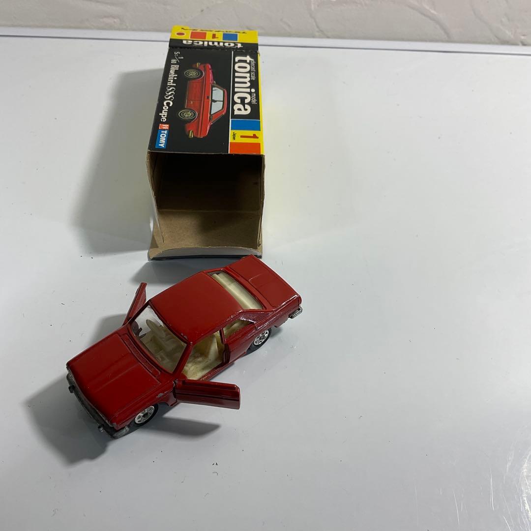 当時物トミカ　赤色指定黒箱有り　No１　ブルーバードSSSクーペ