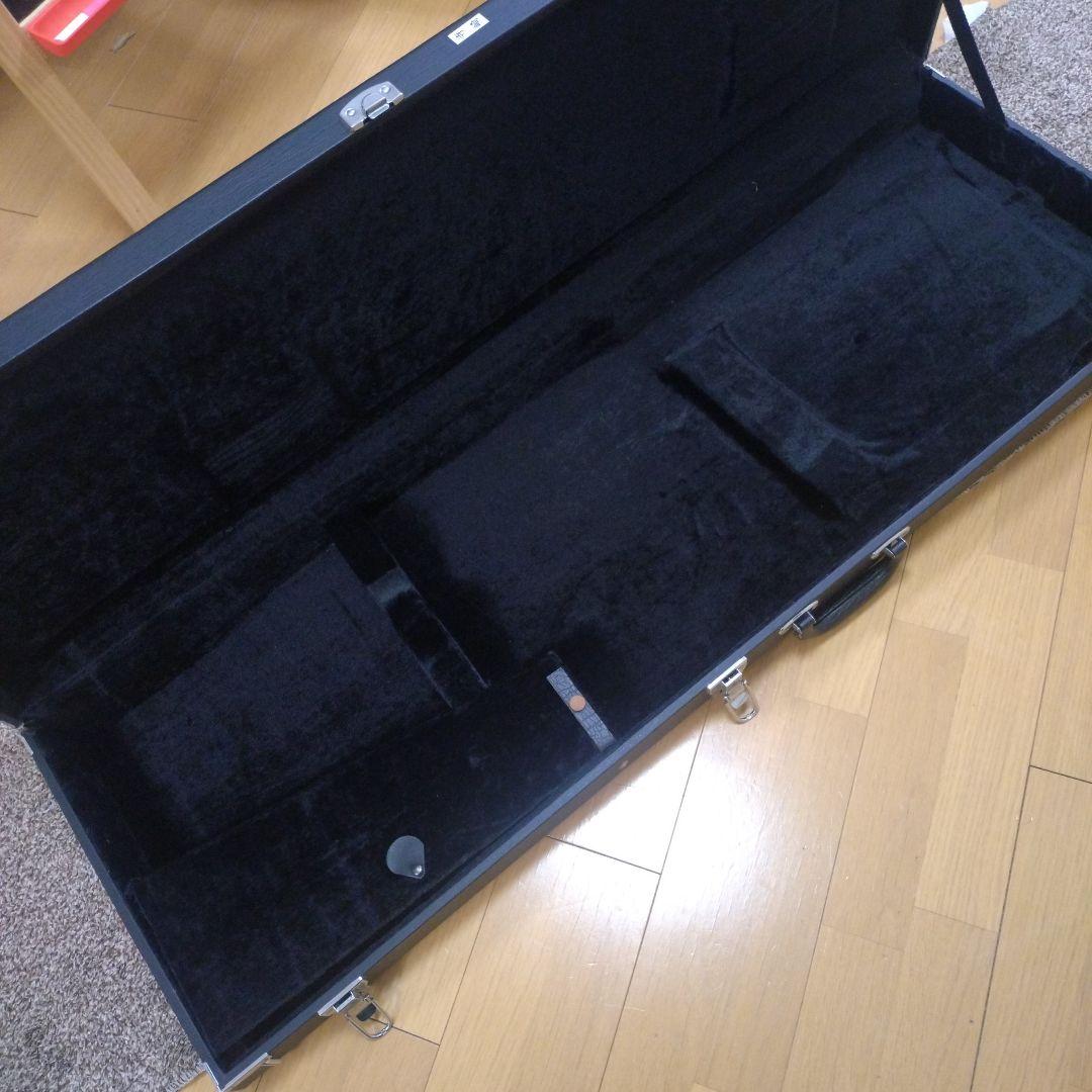 エレキベースハードケース 鍵欠品