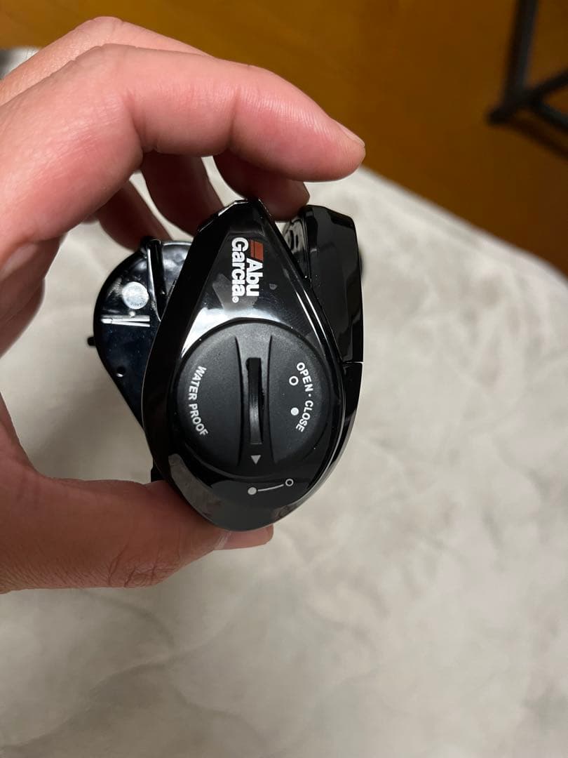 アブガルシア　MAX DLC Ｐ両軸リール ブラック/ゴールド