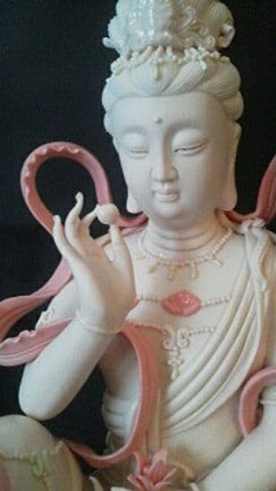 ※中国古美術/彩色蓮上観音菩薩座像/保存箱付/