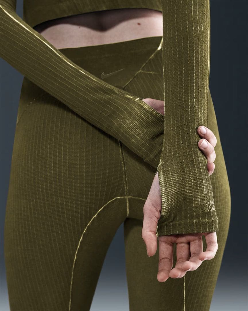 バレエ KNWLS Nike ghost olive flak