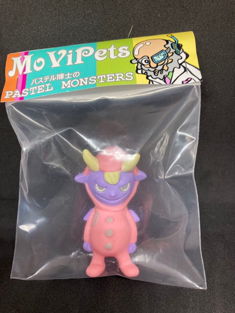 オタクリーム ピンバッジ　ソフビフィギュアセット　グッズ