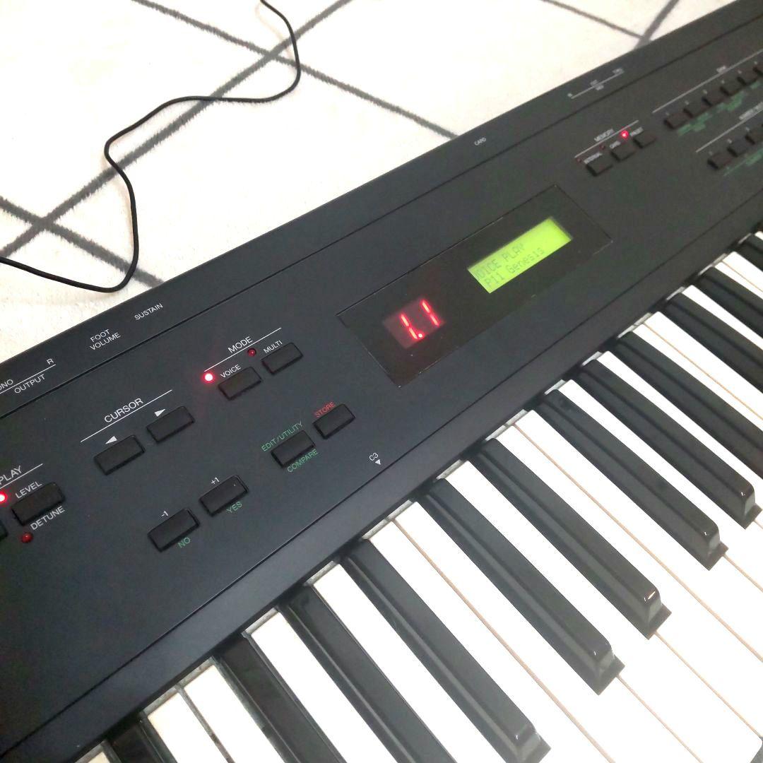 ヤマハ ミュージック ベクター シンセサイザー SY22 キーボード