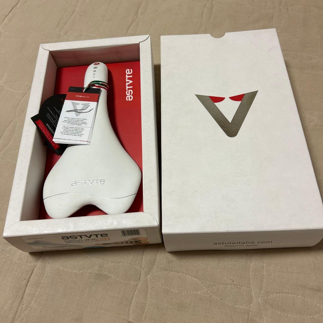 Astvte SkylineSR サドル