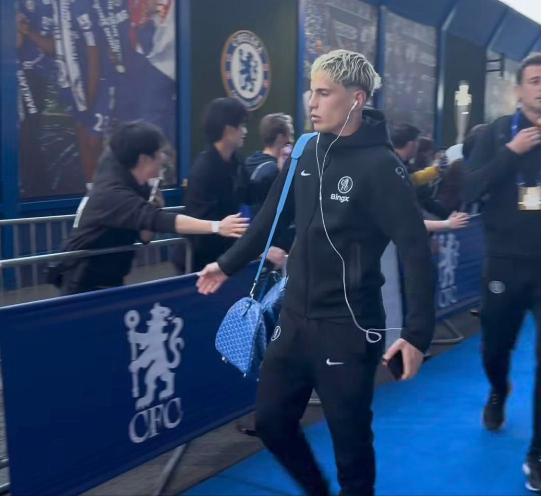 【希少モデル・ラスト1枚】NIKE テックフリース　パーカー　チェルシー