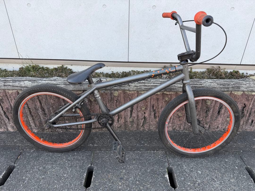 値下げ! ORANGE BMX 自転車 トリック ペグ付き