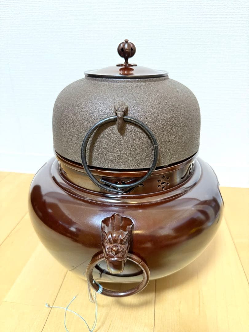 【茶道具】金森紹栄 唐銅鬼面風炉添丸釜 共箱・野々田式電熱器付 美品