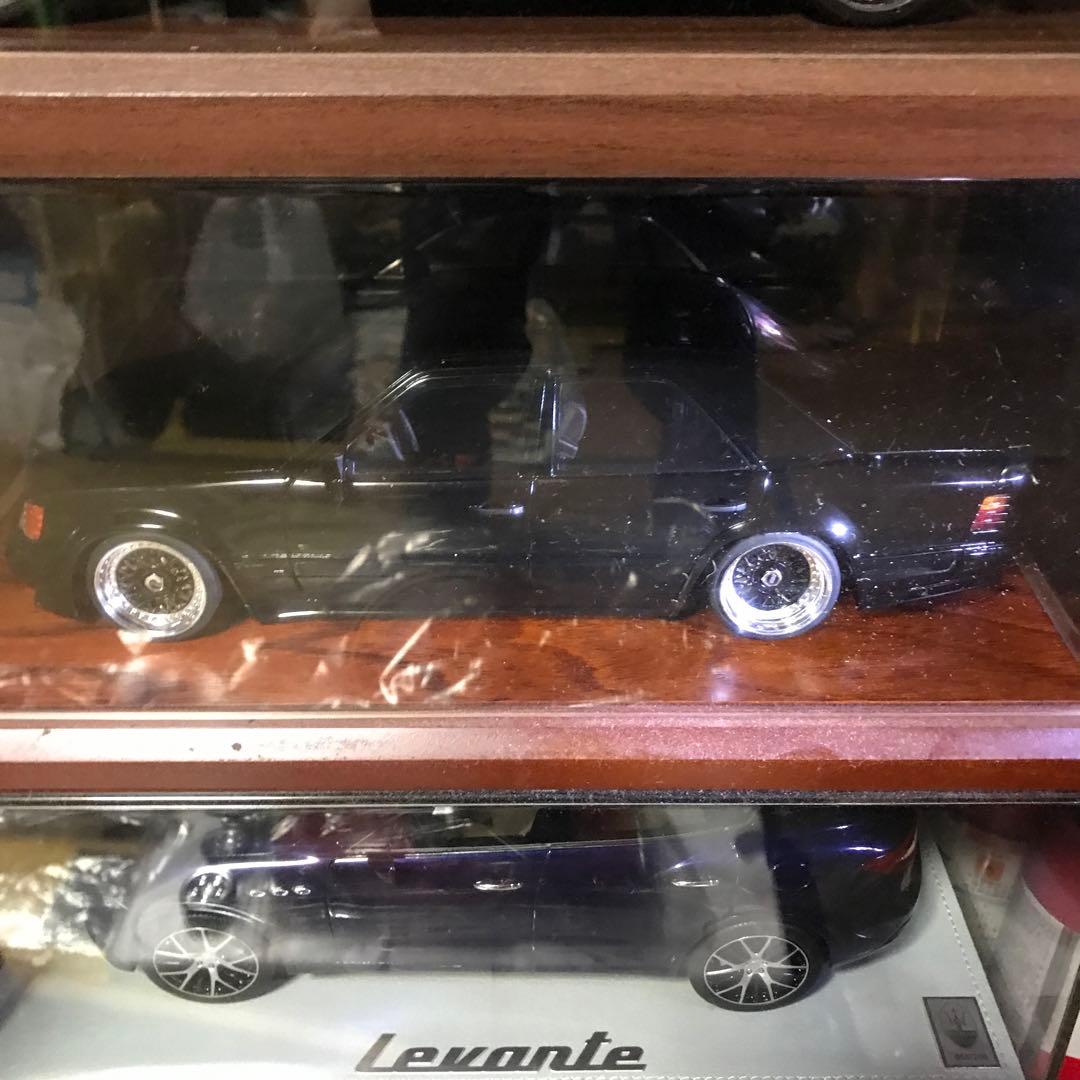 メルセデスベンツブラッククーペミニカー メッキホイール付き