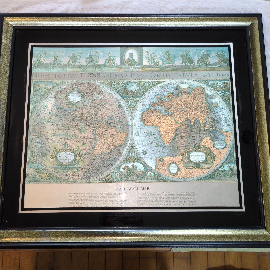 再値下げ26555円 アンティーク風世界地図 二つの球体地図、人気の金＆黒の額縁