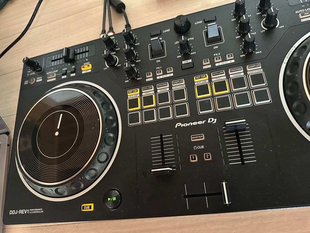 美品‼️Pioneer DJ DDJ-REV1 コントローラー&箱付き