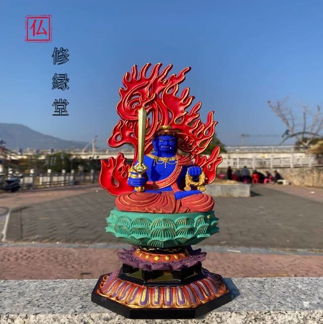 【修縁堂】珍品 彩繪 金箔 不動明王 木彫り 木彫仏像 不動明王 仏教工芸品