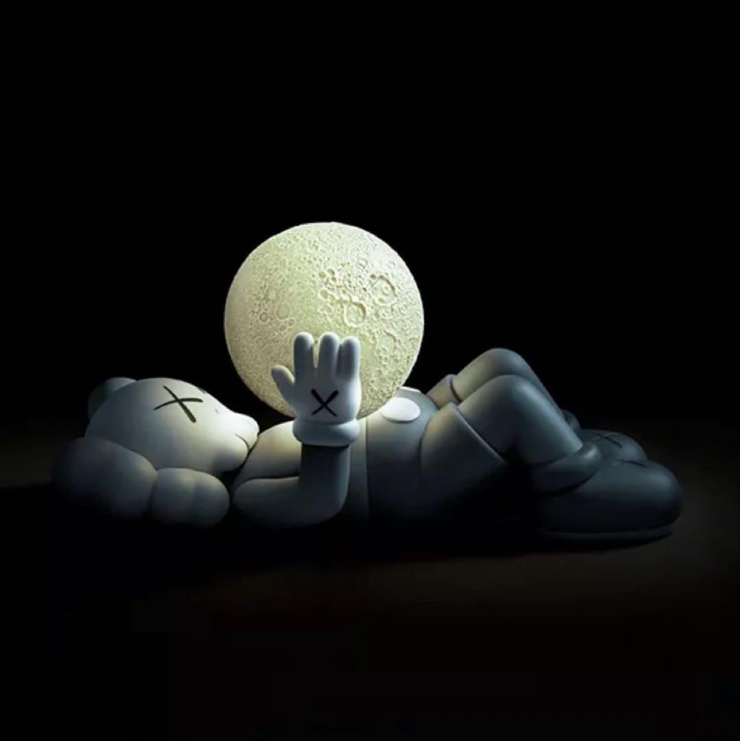 KAWS:HOLIDAY Shanghai Grey 上海 フィギュア ホリデー
