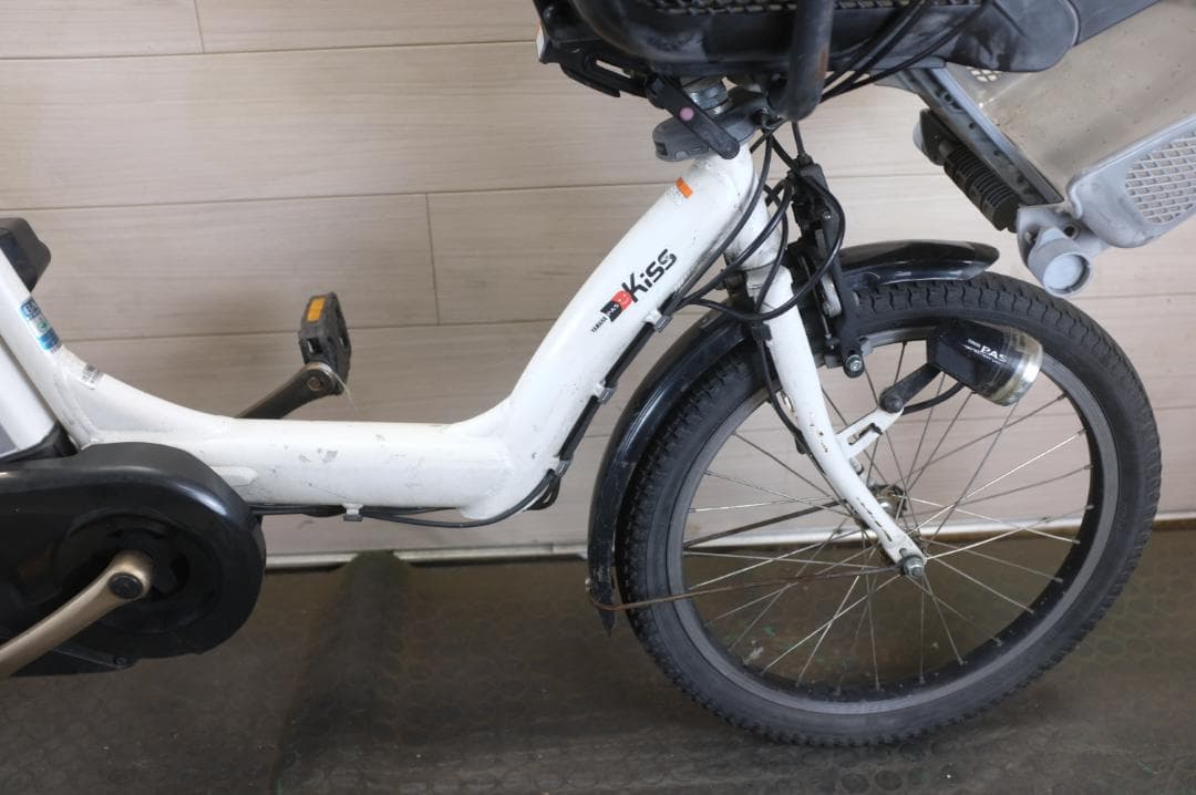 新基準　ヤマハPAS　KISS20インチ　3段8.7Ah（4点灯）充電器あり