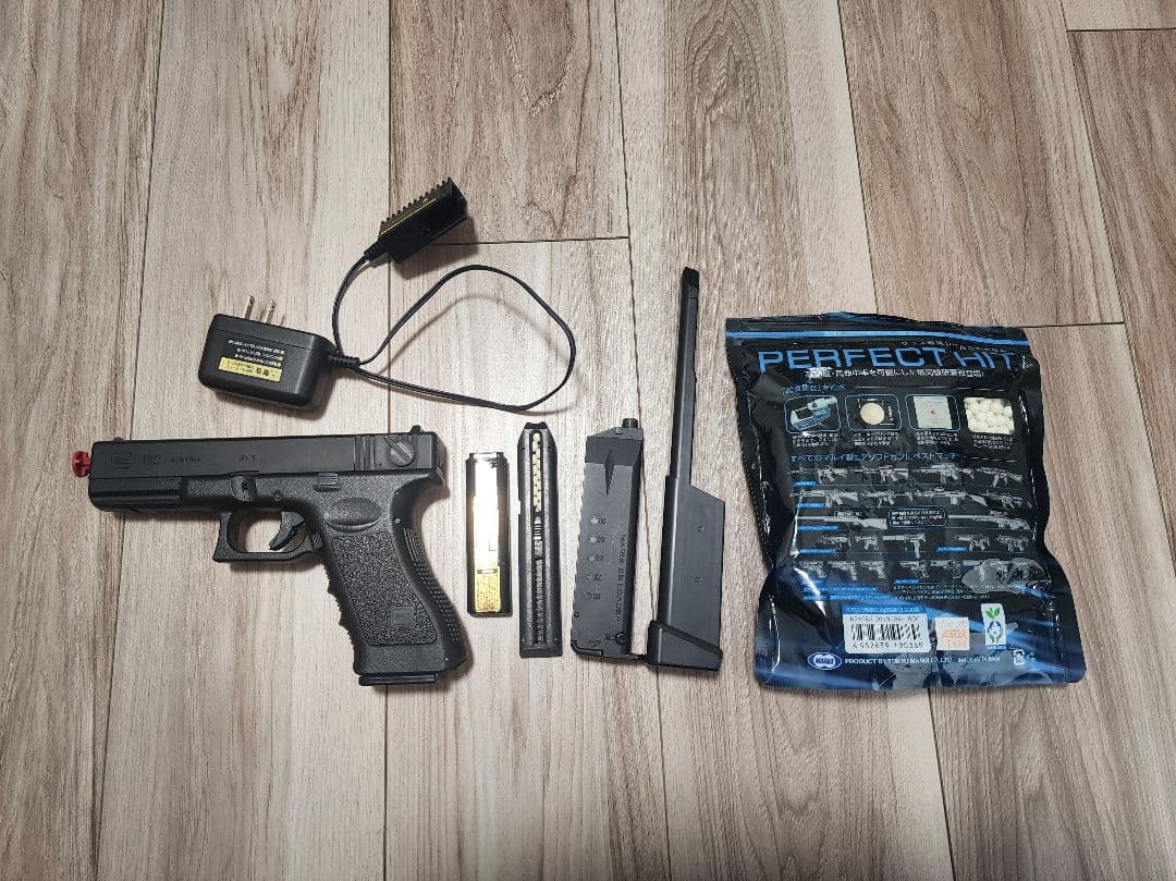 中古 東京マルイ 電動ハンドガン グロック18c G18c フルセット