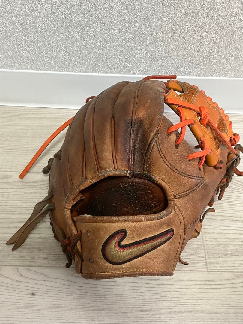 NIKE DIAMOND ELITE PLUS 即戦力