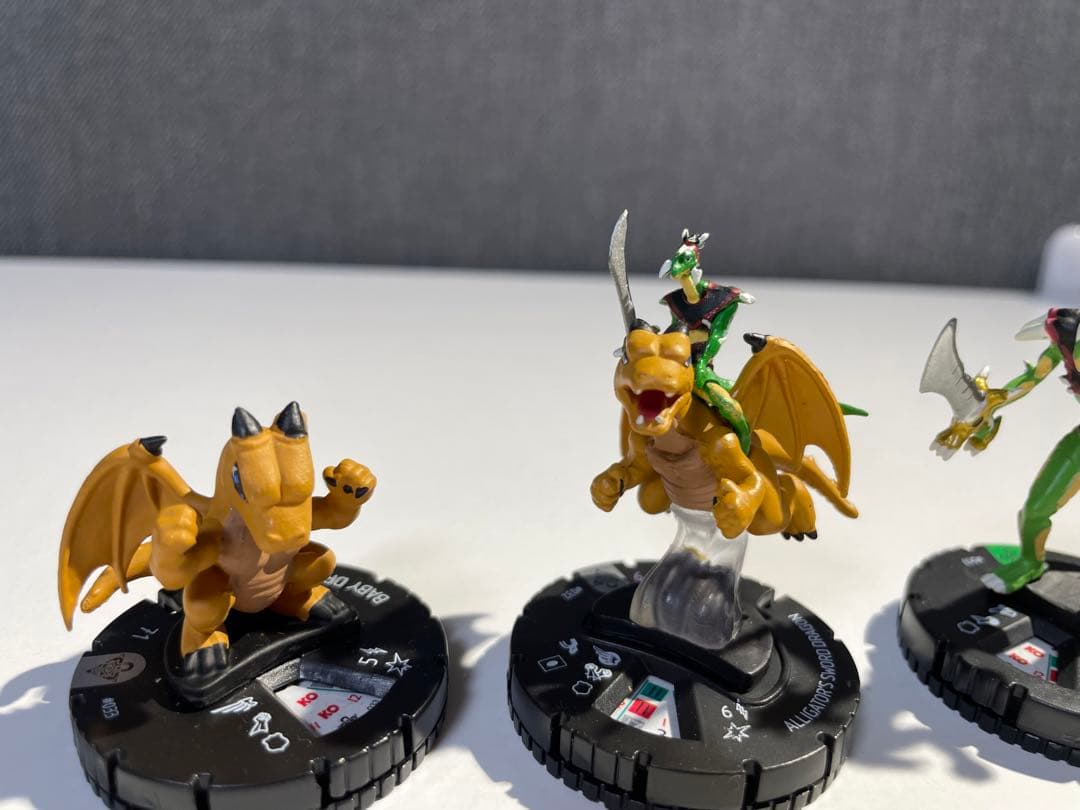 遊戯王　激レア　ベビードラゴン　ヒーロークリックス