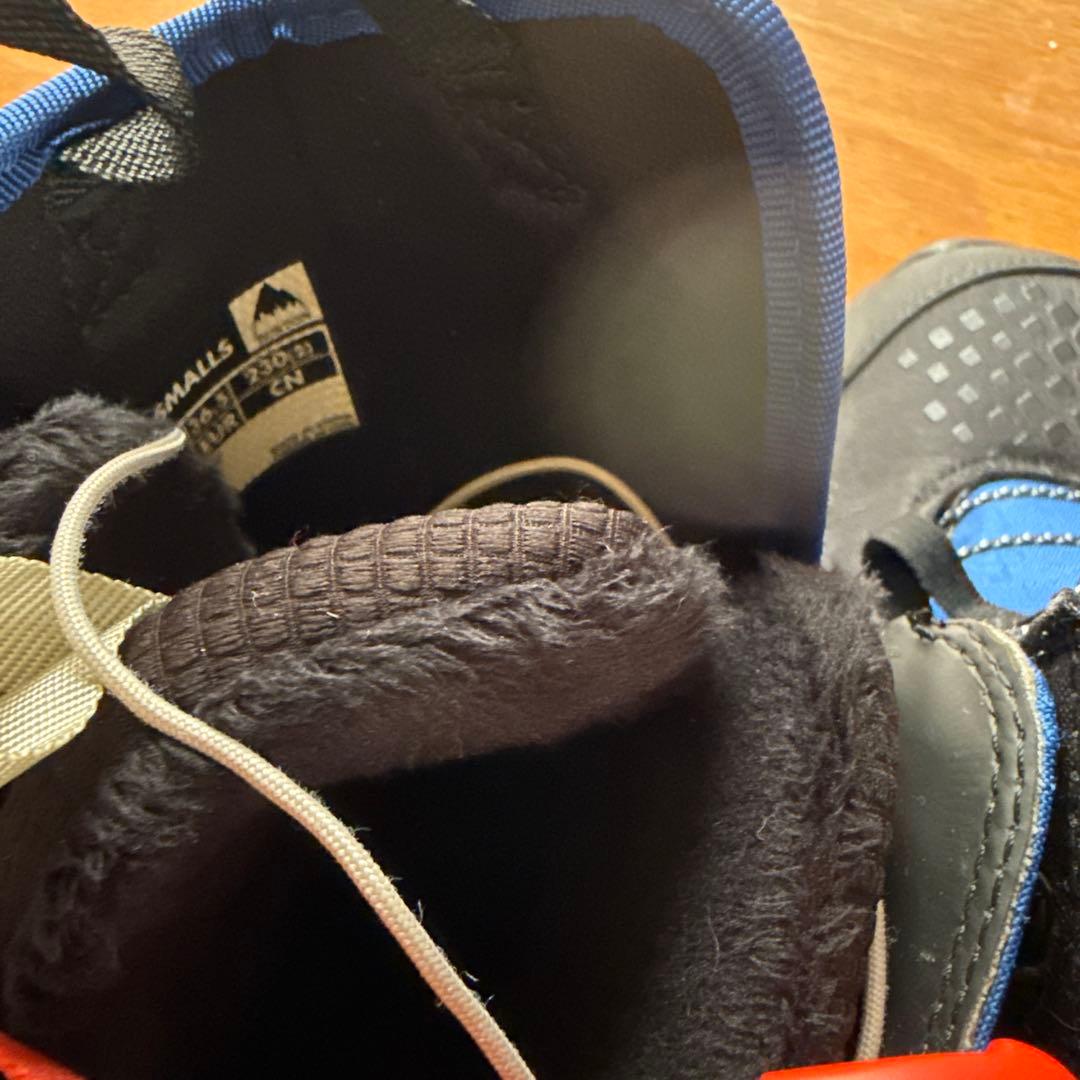 バートン　スノーボードブーツ 黒/青　23cm