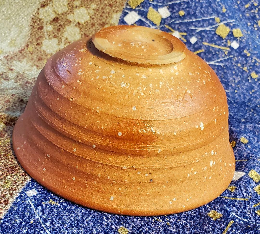 (新品)　信楽焼　抹茶茶碗　～金細工～