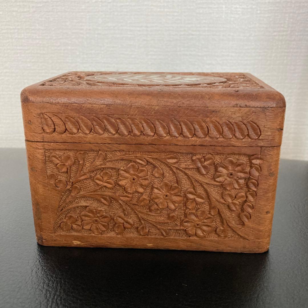 木製彫刻箱　カードケース　アンティーク　ヴィンテージ