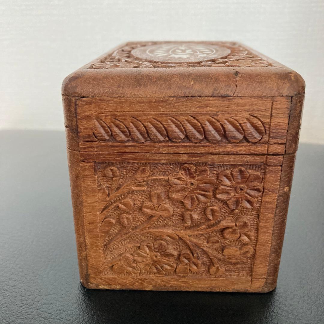 木製彫刻箱　カードケース　アンティーク　ヴィンテージ