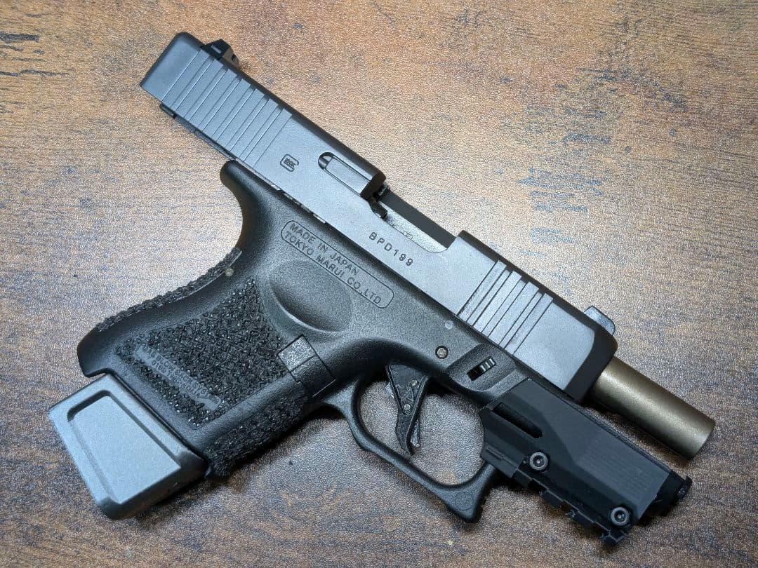 東京マルイ　グロック26 カスタム　ガスブローバック　アンダーレール