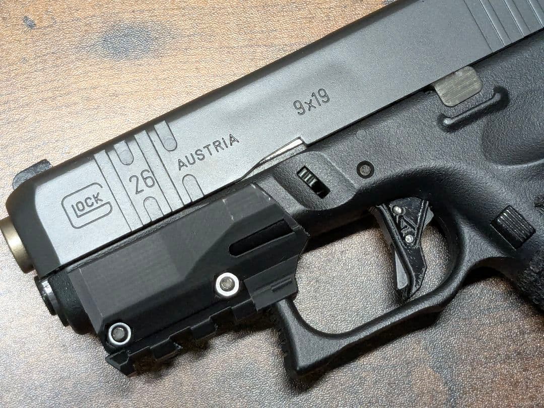 東京マルイ　グロック26 カスタム　ガスブローバック　アンダーレール