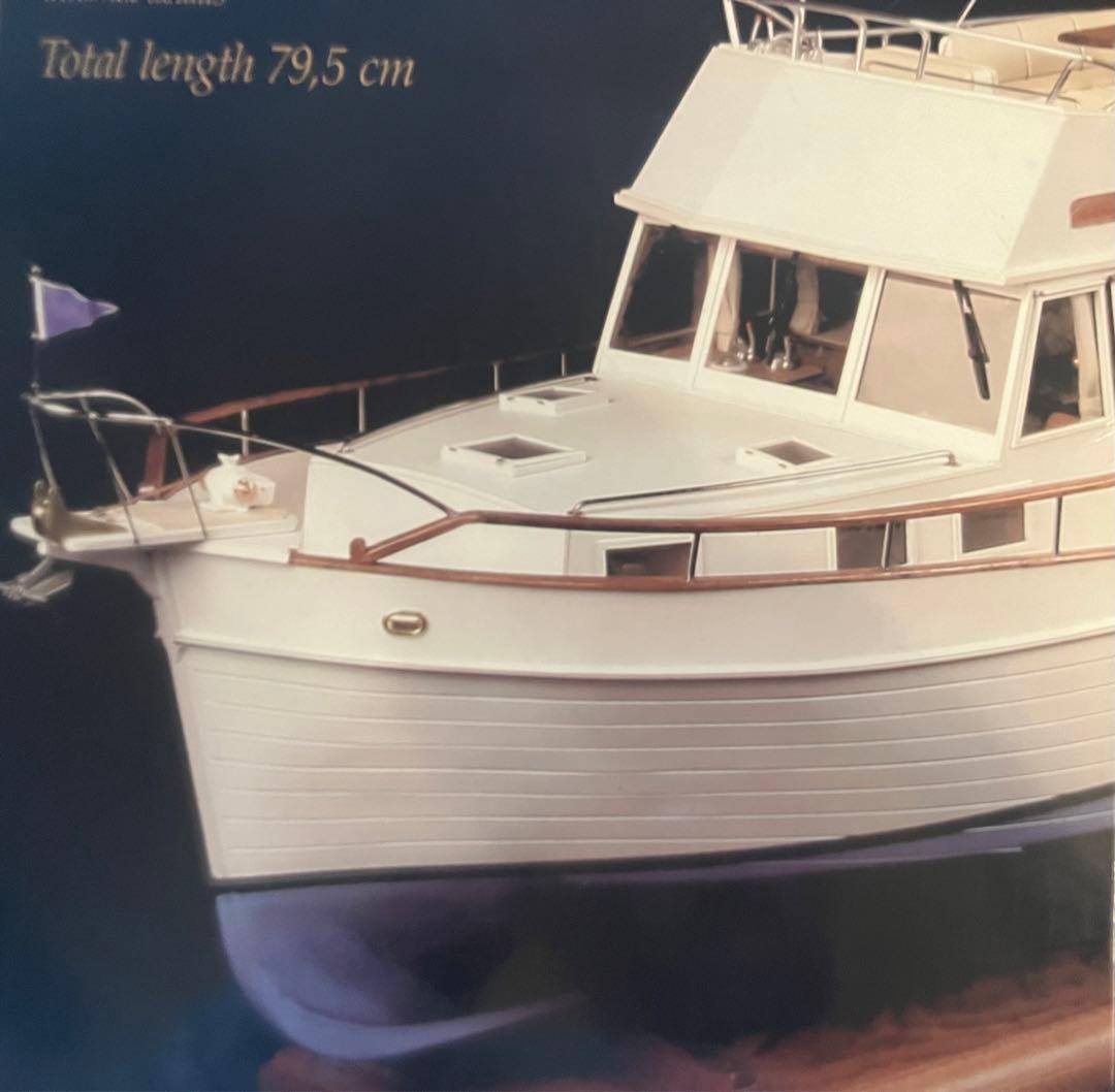 Grand Banks Model クラシックヨット 1:20スケール