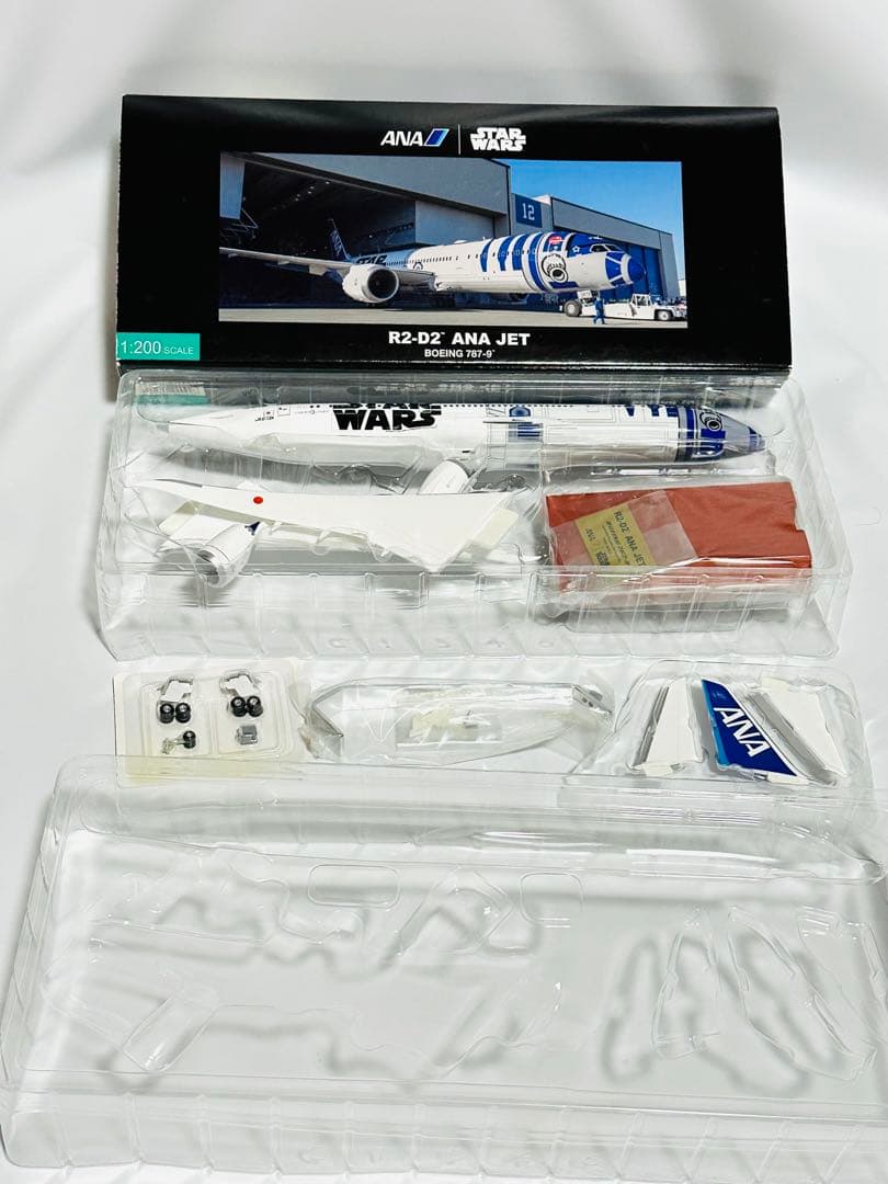 全日空商事 1/200 R2-D2 ANA JET B787-9